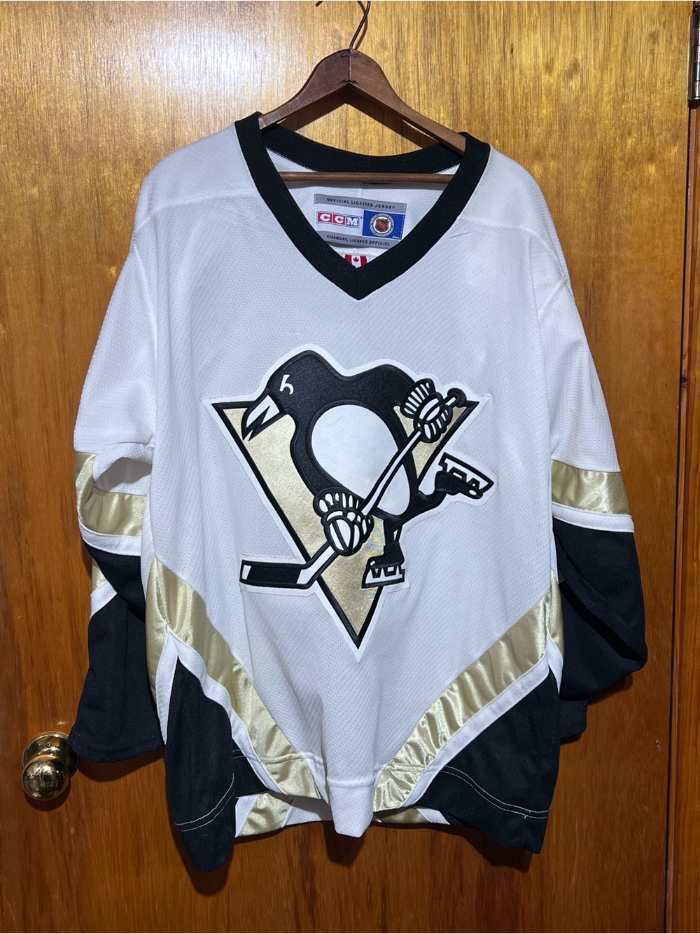 Pittsburgh Penguins CCM Game Jersey Like New Size Medium